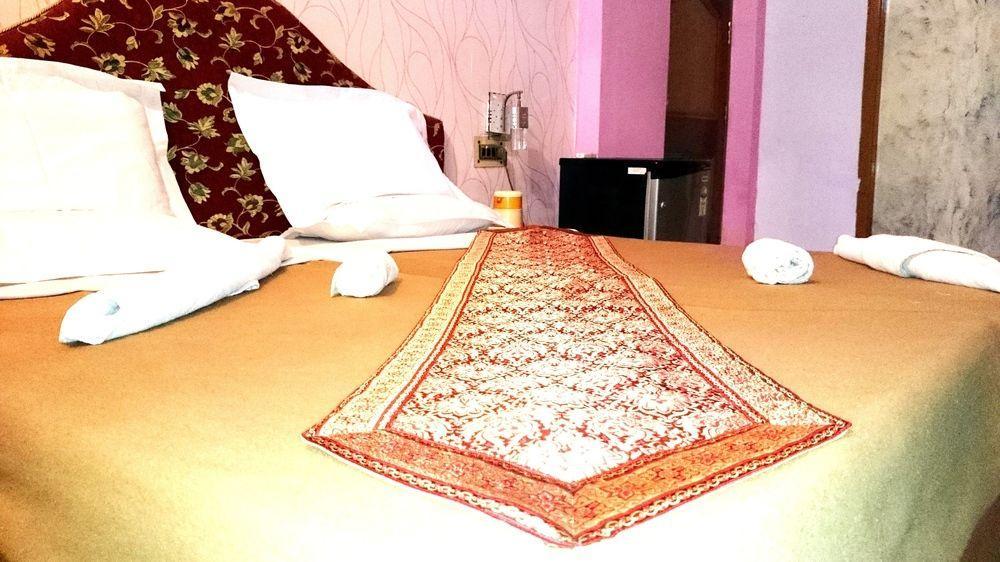 Treebo Trend Gupta Inn Varanasi Eksteriør bilde